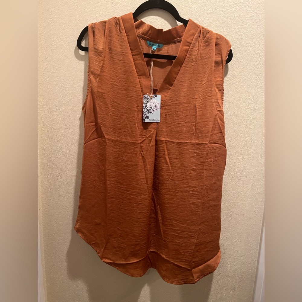 NWT Nostalgia Woman’s XL sleeveless rust shirt